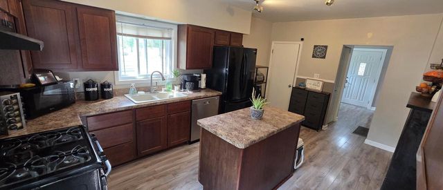 5821 60th STREET, Kenosha, WI 53144