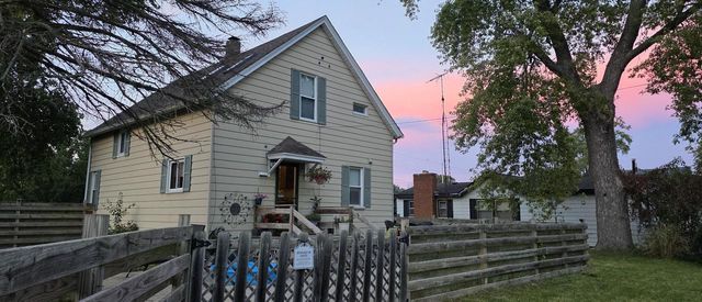 5821 60th STREET, Kenosha, WI 53144