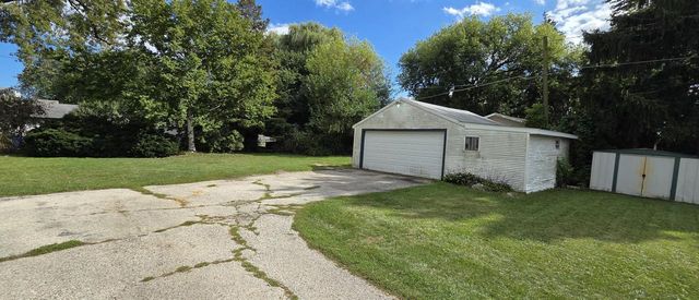 5821 60th STREET, Kenosha, WI 53144