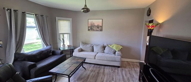 5821 60th STREET, Kenosha, WI 53144