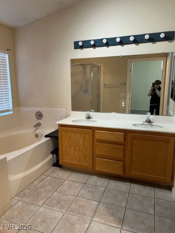 1319 Winter Solstice Avenue, Henderson, NV 89014