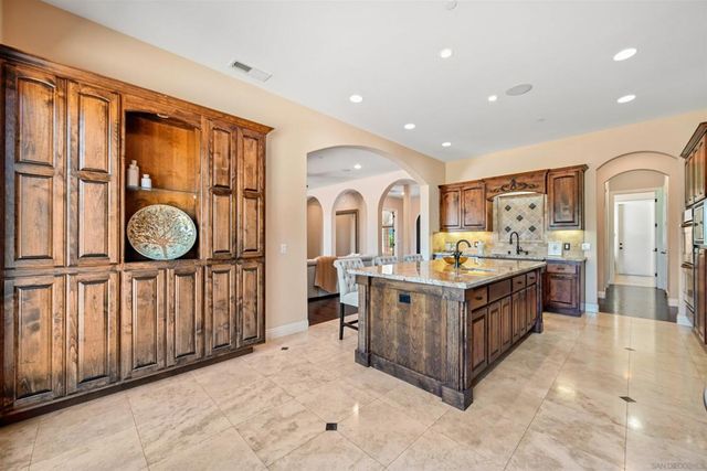 17660 Saint Andrews, Poway, CA 92064