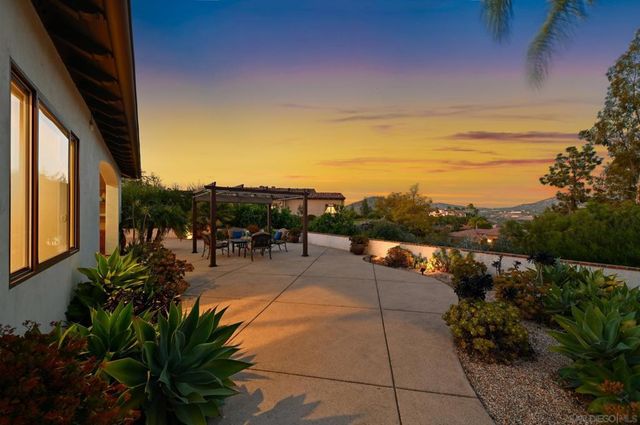 17660 Saint Andrews, Poway, CA 92064