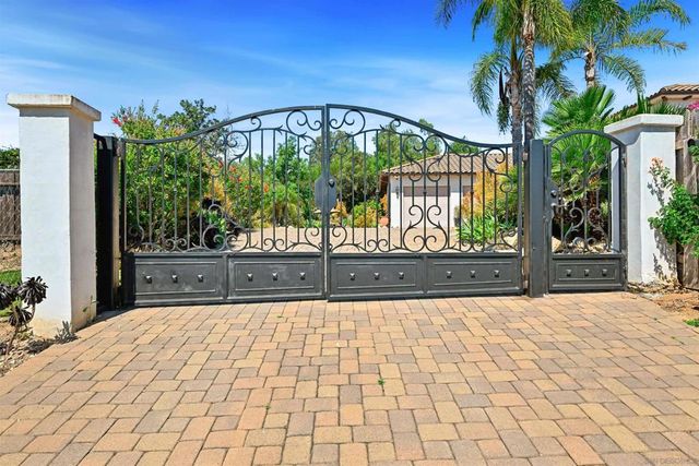 17660 Saint Andrews, Poway, CA 92064