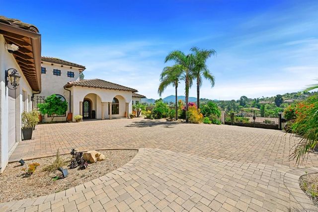 17660 Saint Andrews, Poway, CA 92064