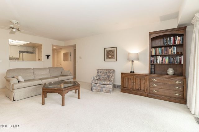 5679 Monroe Street, Unit 109, Sylvania, OH 43560