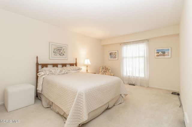 5679 Monroe Street, Unit 109, Sylvania, OH 43560