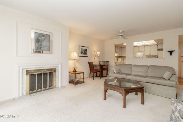 5679 Monroe Street, Unit 109, Sylvania, OH 43560