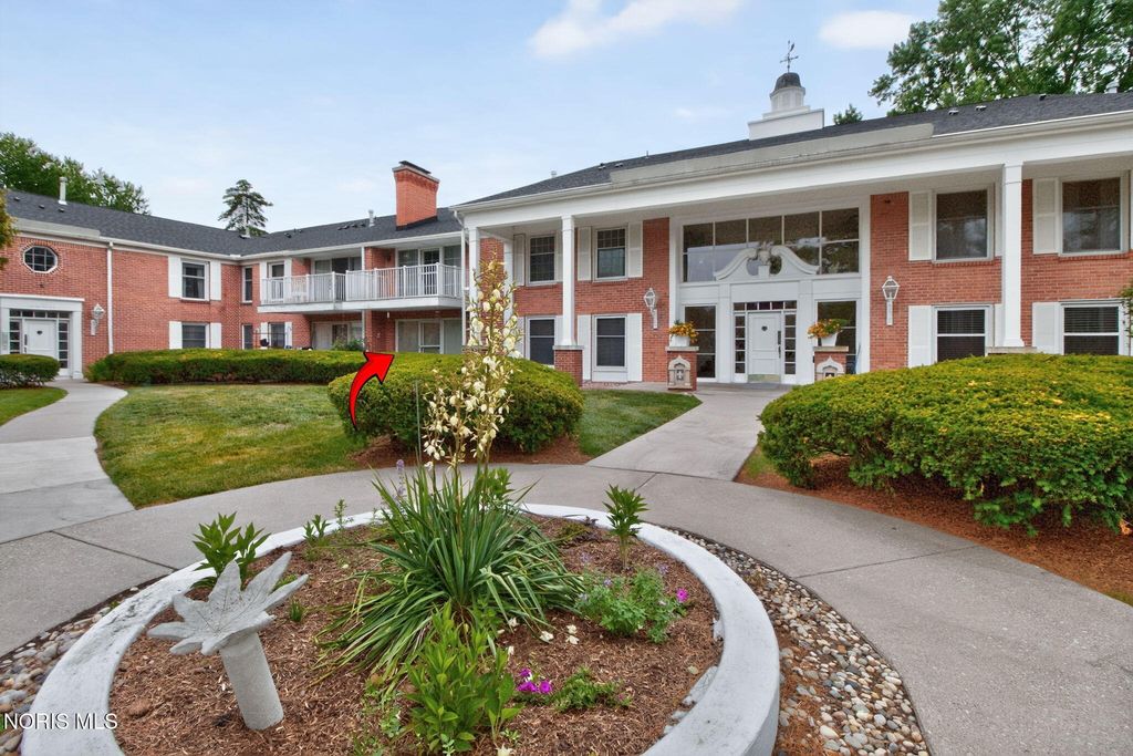 5679 Monroe Street, Unit 109, Sylvania, OH 43560