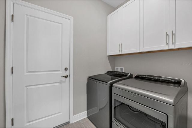 6030 AMBERLY DRIVE, Bradenton, FL 34208