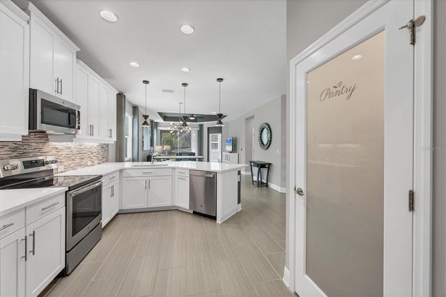 6030 AMBERLY DRIVE, Bradenton, FL 34208