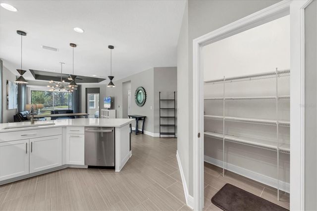 6030 AMBERLY DRIVE, Bradenton, FL 34208