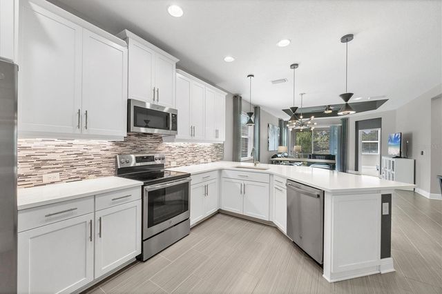 6030 AMBERLY DRIVE, Bradenton, FL 34208