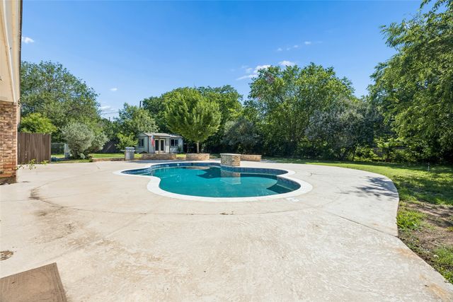 1203 Oakwood Trail, Southlake, TX 76092