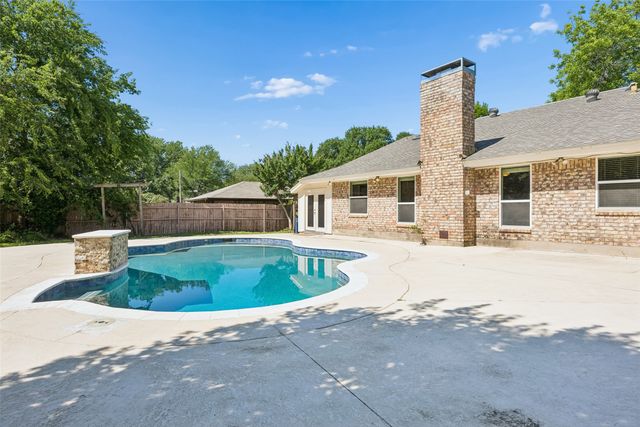 1203 Oakwood Trail, Southlake, TX 76092