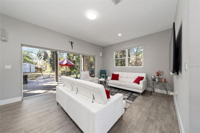 328 CYPRESS STREET, Orlando, FL 32824