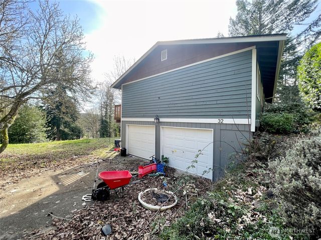 32 Madrona Place, Dupont, WA 98527