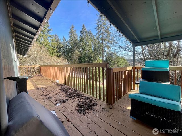 32 Madrona Place, Dupont, WA 98527