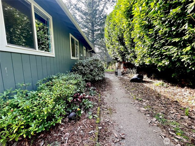 32 Madrona Place, Dupont, WA 98527