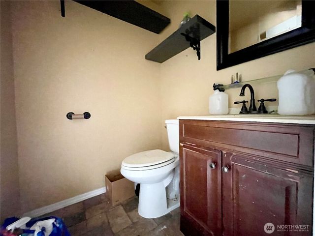32 Madrona Place, Dupont, WA 98527
