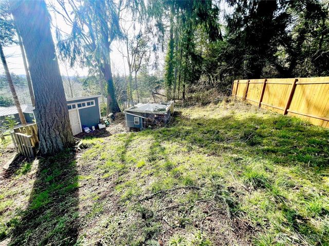 32 Madrona Place, Dupont, WA 98527