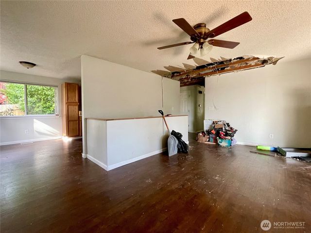 32 Madrona Place, Dupont, WA 98527