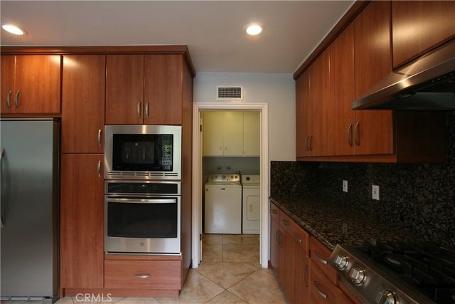 11400 Dona Evita, Los Angeles, CA 91604