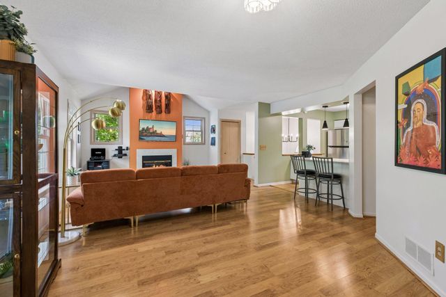 4902 Bayswater Road, Minnetonka, MN 55345