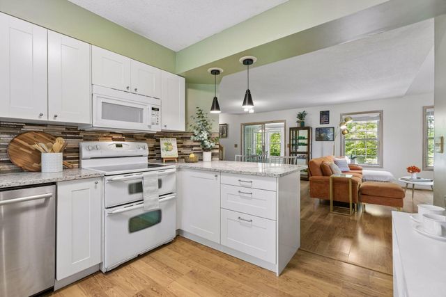 4902 Bayswater Road, Minnetonka, MN 55345