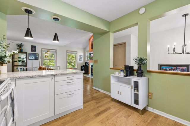 4902 Bayswater Road, Minnetonka, MN 55345