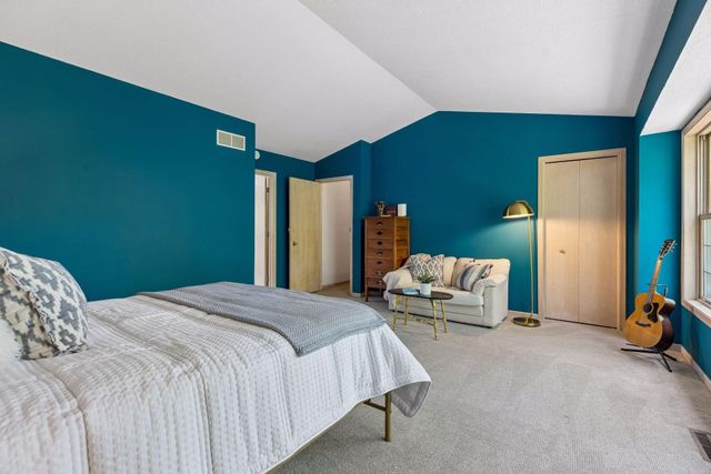 4902 Bayswater Road, Minnetonka, MN 55345