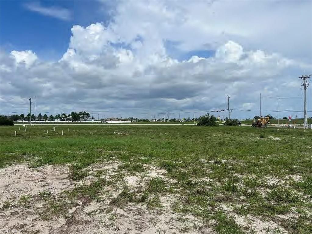 Image 4 of property listing at 6 Burnt Store RD, Cape Coral, FL 33993
