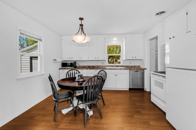 8647 Hyde Avenue S, Cottage Grove, MN 55016