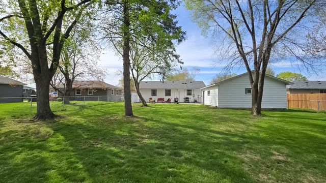 8647 Hyde Avenue S, Cottage Grove, MN 55016