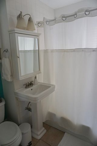 121 Albion St 2, Somerville, MA 02144