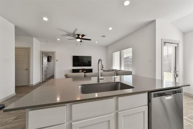 7834 Golden Rubia Lane, Rosharon, TX 77583