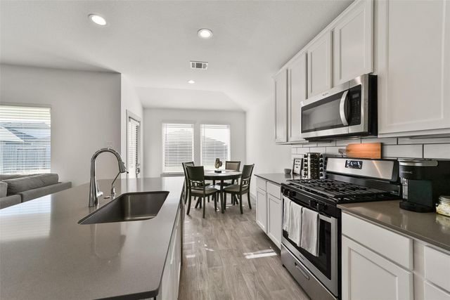 7834 Golden Rubia Lane, Rosharon, TX 77583