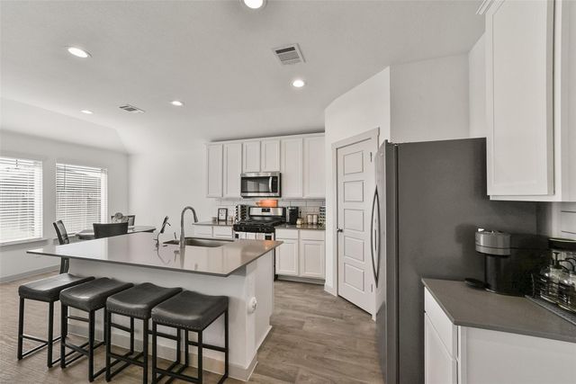 7834 Golden Rubia Lane, Rosharon, TX 77583