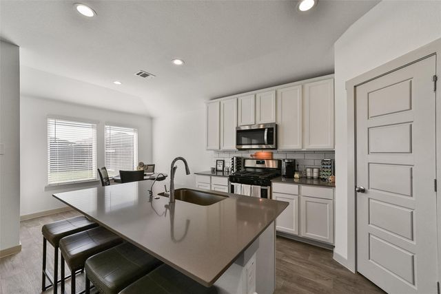 7834 Golden Rubia Lane, Rosharon, TX 77583