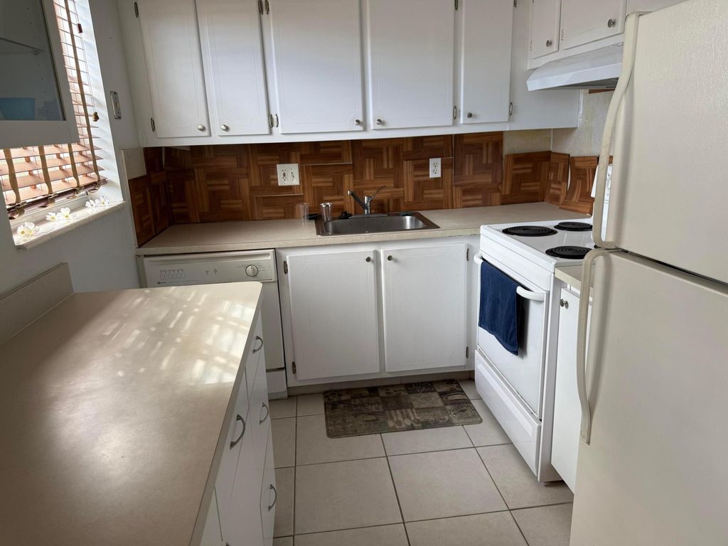 192 Waltham H, West Palm Beach, FL 33417