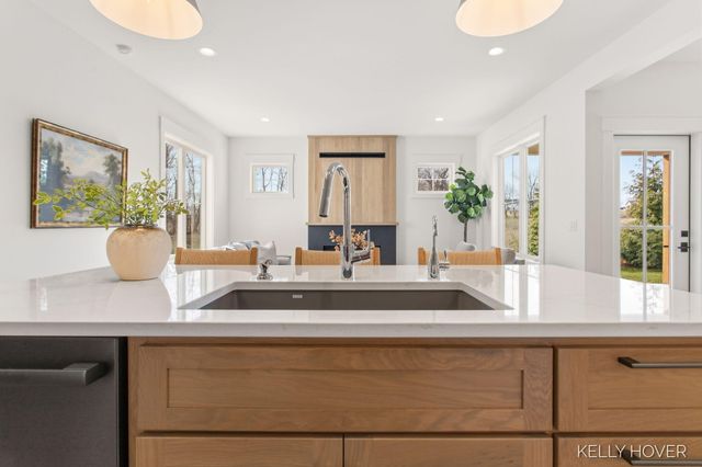 402 Ottogan Hills Court, Jamestown Twp, MI 49323