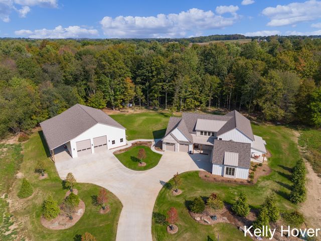 402 Ottogan Hills Court, Jamestown Twp, MI 49323