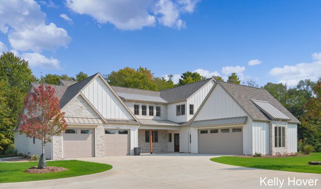 402 Ottogan Hills Court, Jamestown Twp, MI 49323