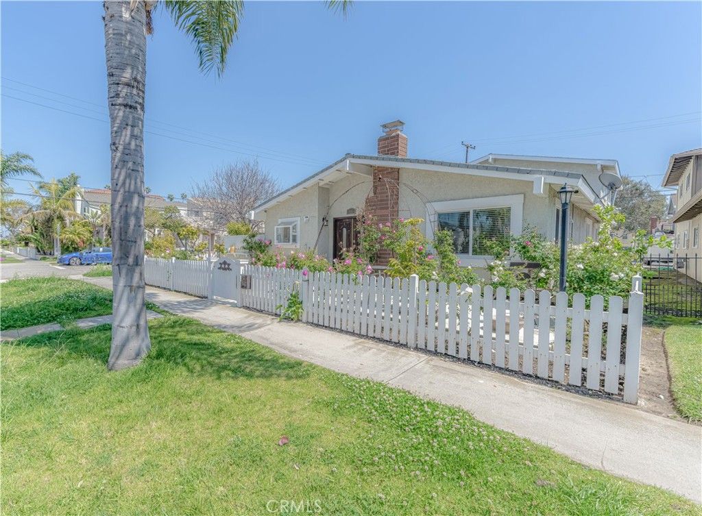 526 17th Street, Huntington Beach, CA 92648 — photo 3