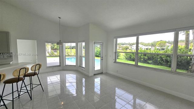 10320 Guatemala St -, Cooper City, FL 33026