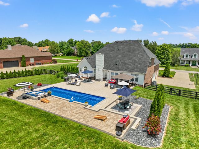 210 Whispering Brook Drive, Nicholasville, KY 40356