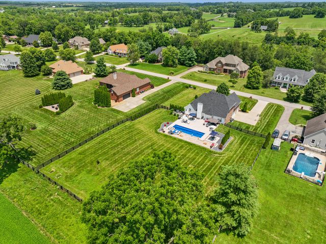 210 Whispering Brook Drive, Nicholasville, KY 40356