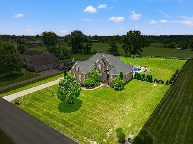 210 Whispering Brook Drive, Nicholasville, KY 40356