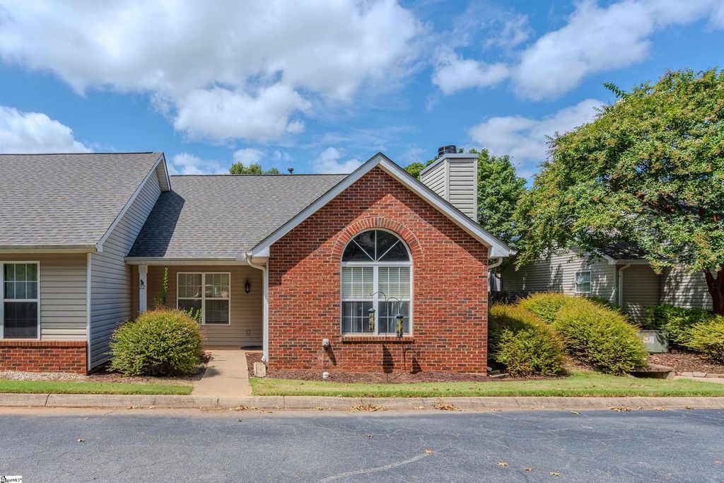 22 Enoree View Drive, Greer, SC 29650