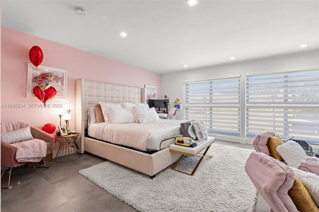 8216 SW 103rd Ave, Miami, FL 33173